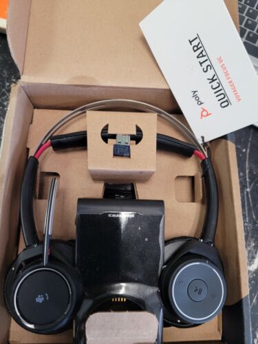 OPEN BOX Poly Voyager Focus UC Bluetooth Headset w/ Charging Stand B825 - Picture 2 of 6