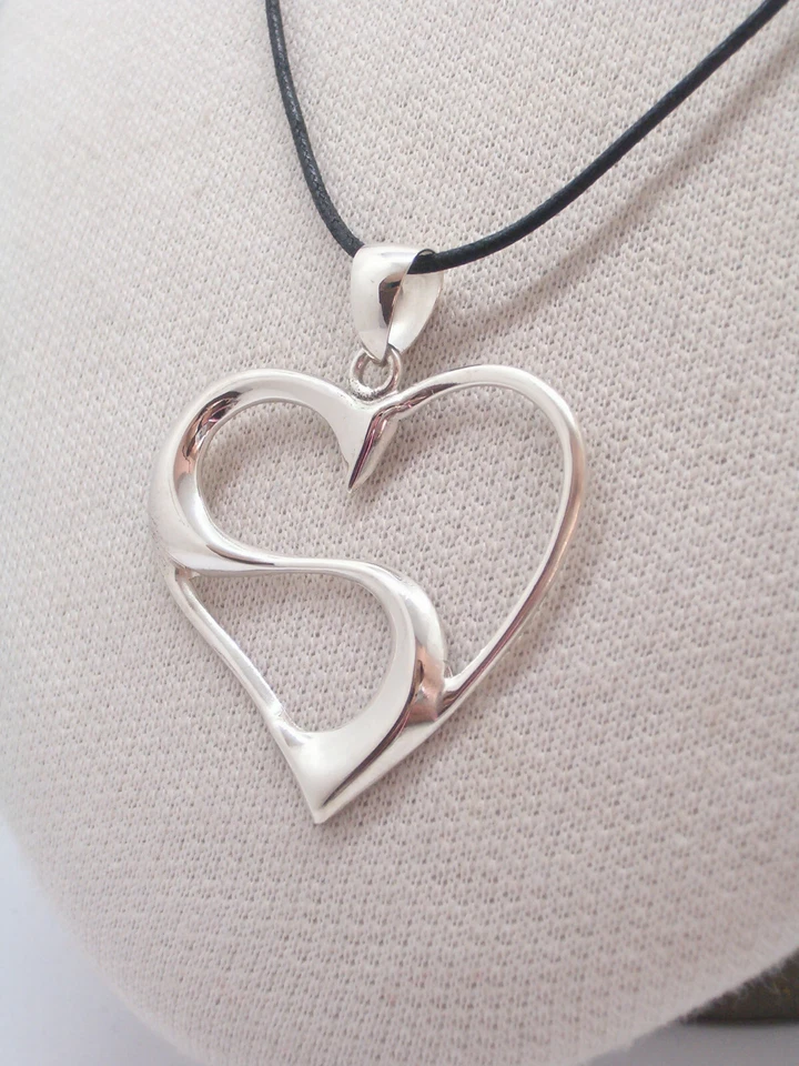 Pendente CUORE con INIZIALE " S " in ARGENTO 925 -Ciondolo girocollo con lettera - Immagine 4 di 4