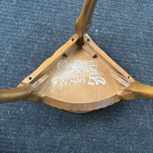 ANTIQUE TRIANGLE WOOD CORNER TABLE WITH CLAW BALL FEET - Picture 12 of 23