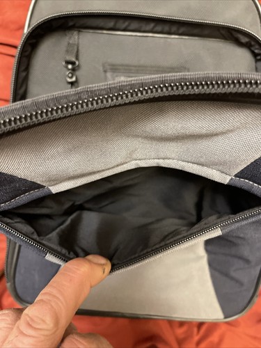 Toshiba Roller Reise Laptop Rucksack Tragetasche Koffer 17 Zoll schwarz neuwertig - Bild 2 von 10