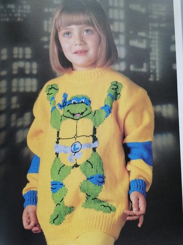 TEENAGE MUTANT HERO TURTLES Knitting Pattern Book, 8 designs - JOY GAMMON - Picture 6 of 10