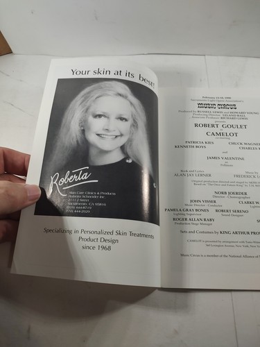 Souvenir Theater Program Camelot - Robert Goulet Sacramento 1990 - Picture 6 of 7