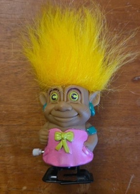 Vintage Walking Troll Wind Up Toy WORKS ! 3'' TROLL DOLL Yellow Hair Pink Dress