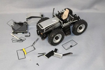 Schuco Doppstadt Trac 200 Traktor in silber Maßstab 1/32 ERSATZTEIL / DEFEKT - Bild 1 von 4