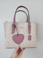NWT Coach Mollie Tote Bag 25 Signature Canvas With Heart Charm Sand Peony CDF03