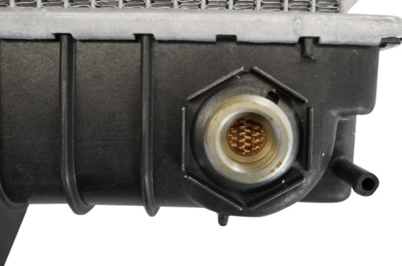 For Oldsmobile Cutlass Calais 1990-1991 Reach Cooling Engine Coolant Radiator Foto 3 de 4