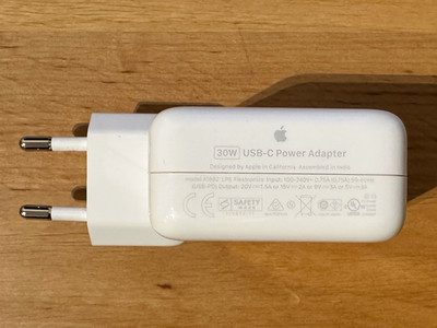 Apple 30W USB-C Power Adapter (Netzteil) - Model A1882