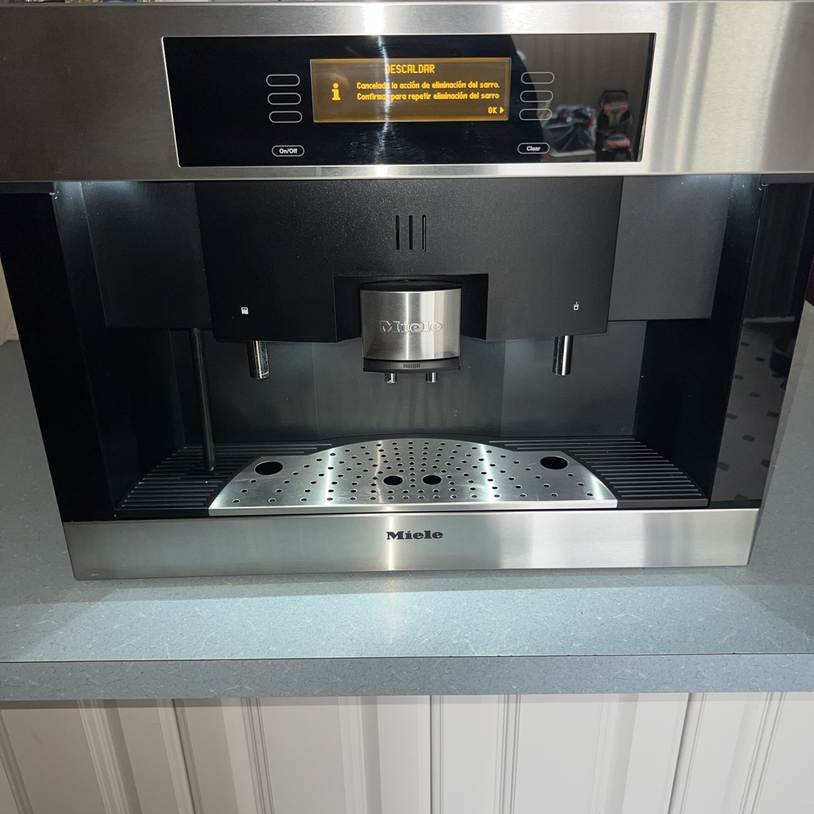Miele Built-in Coffee Machine CVA4070 With Bean To Cup System