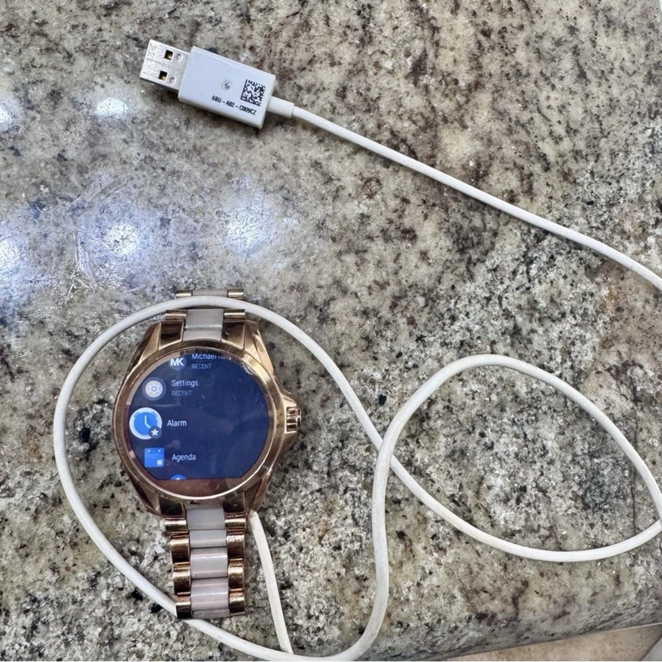 Reloj inteligente Michael Kors oro rosa rosa Google Bradshaw Foto 2 de 4