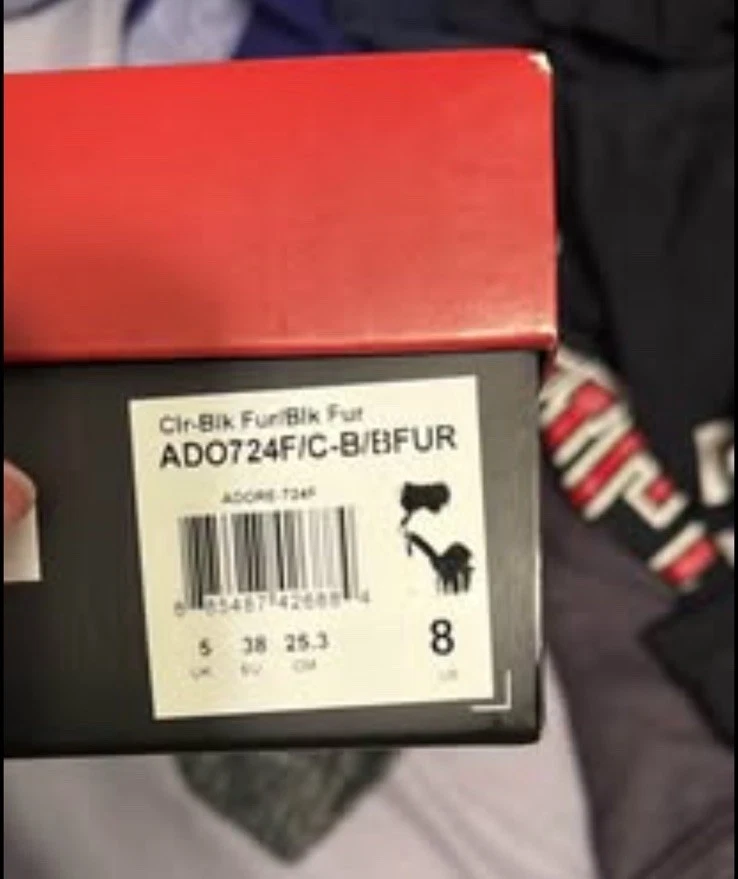 Nuevos tacones para mujer talla 8 Foto 4 de 4