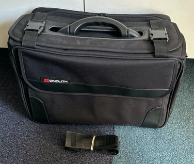 Monolith Pilotentasche mit weicher Seite für Laptops bis 15 Zoll schwarz (Größe 44 x 28 x 20 cm)