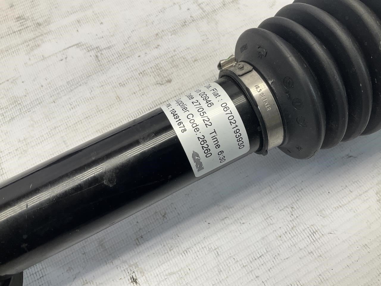 22-24 Maserati MC20 M240 Axle Shaft Kit Left + Right 673015581 670219393 Q