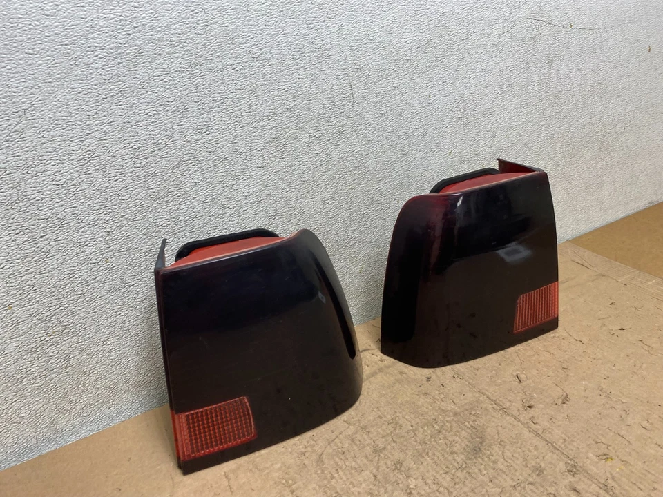 Juego de luces traseras negras izquierda+derecha Volkswagen Passat Wagon 1998-2000 OE S5271 DG Foto 3 de 4