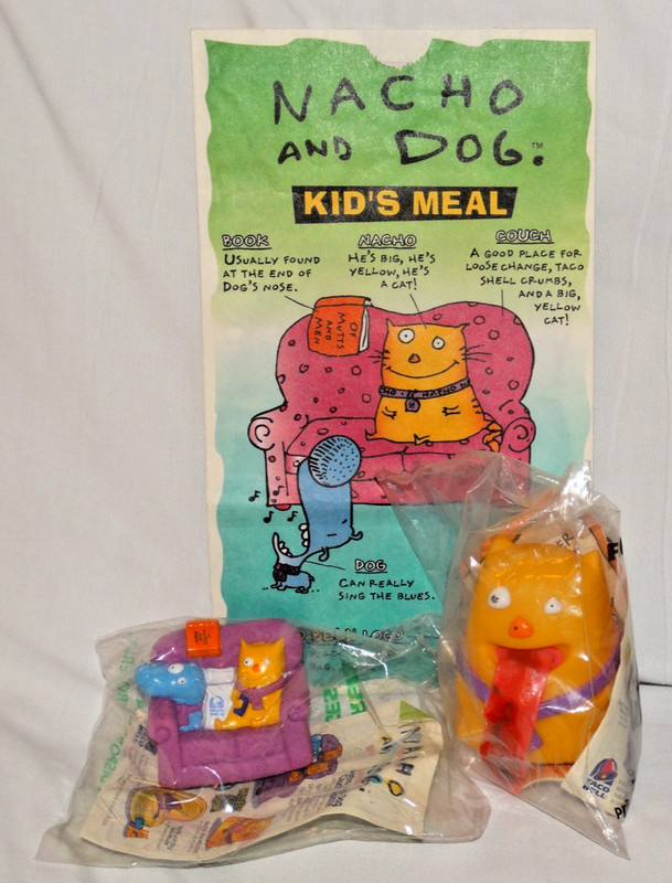 1995 Taco Bell Nacho And Dog toys set of 2 NIP + 1 meal bag