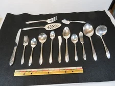 Queen Bess II 1946 Silverplate Choice Knife Spoons Forks Tudor Plate Oneida