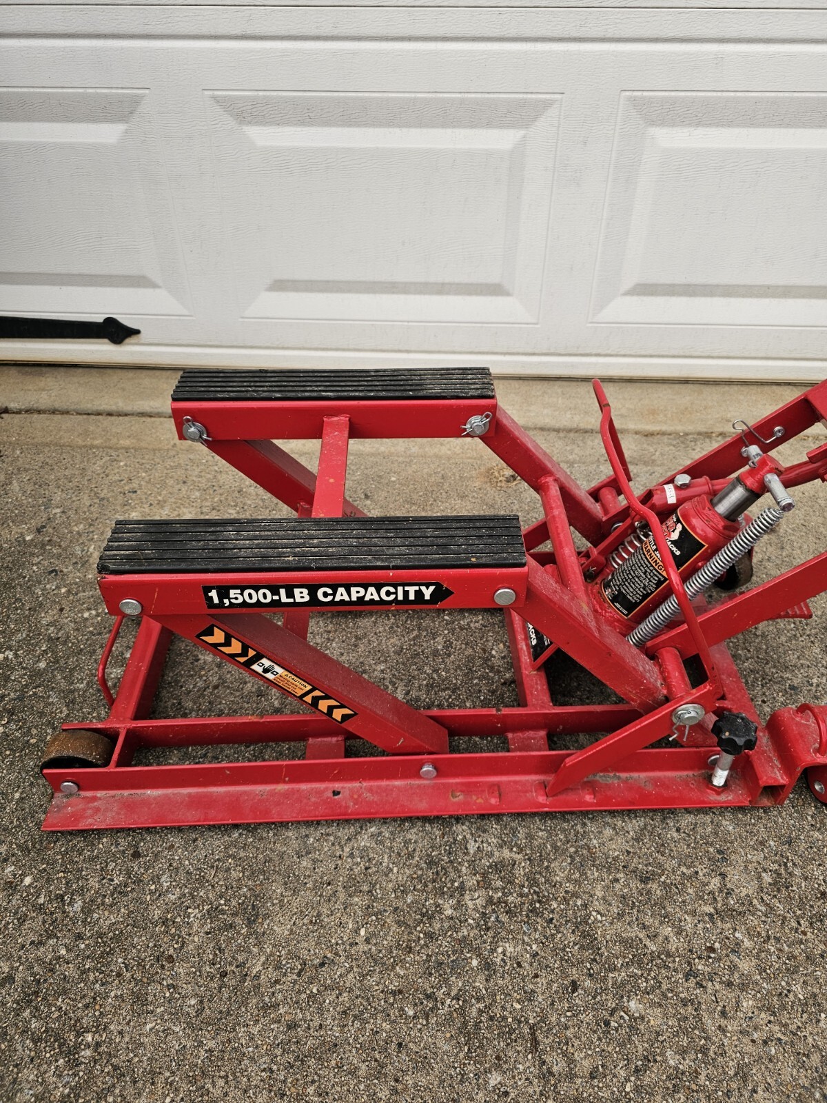 Torin Motorcycle Lift Jack 1500LBS Local Pick Up Only GEORGIA 30096 torin-motorcycle-lift-jack-1500lbs-local-pick-up-only-georgia-30096