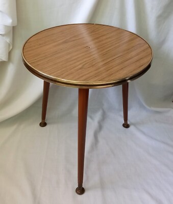 Vintage Mid Century runder Couchtisch Beistelltisch Pflanzenständer mit konischen Beinen