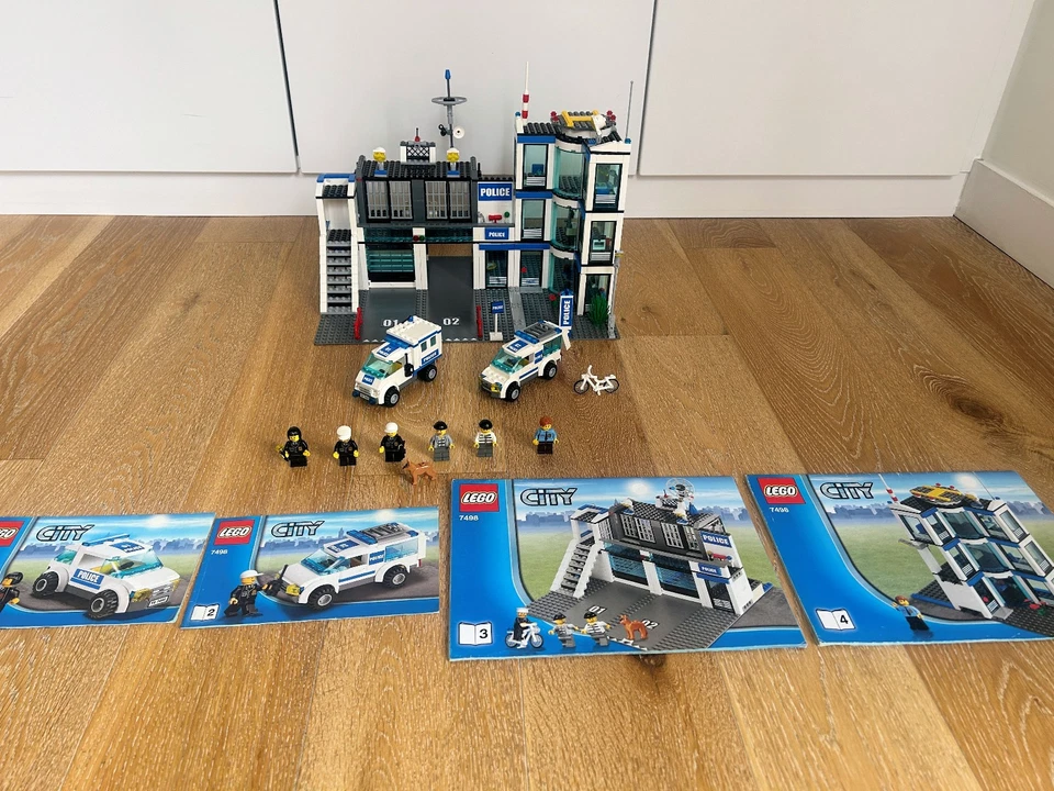 LEGO City 7498 Police Station, photo 3 sur 5