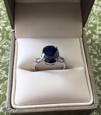 Sapphire Ring Set In 925 Silver Ring  4 Diamante Chips Set Either Side size M