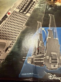 LEGO Star Wars: Kylo Ren's Command Shuttle 75104  ***SEALED *** READ ***