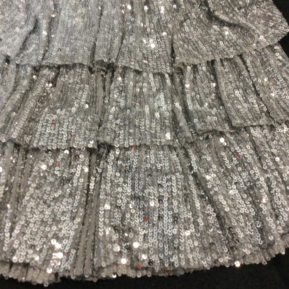 Falda ZARA Niños Lentejuelas Plateadas Volantes en Niveles Niñas Talla 7 Foto 3 de 4