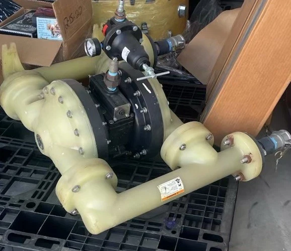 Yamada Poly 1.5 Inlet 1.5” Outlet Diaphragm Pump DP2825 - Image 2 of 4