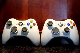 Xbox 360 Console Bundle &ndash; 120GB HDD (2 controllers/HDMI/Power) Tested/Working