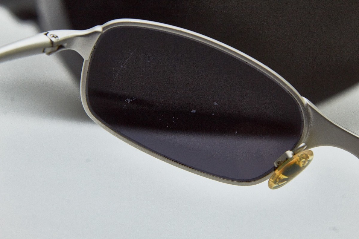 sport sunglasses OAKLEY SQUARE WIRE 2.0 silver Frame blue lenses