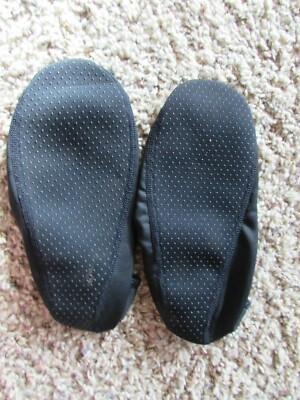 NEW/unused Neoprene Women's size stretchy black slippers shoes 9