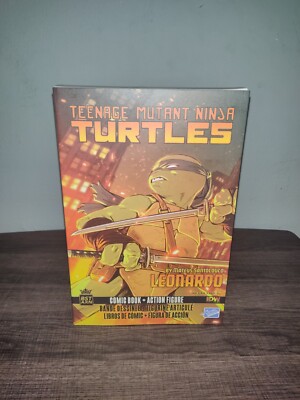 Teenage Mutant Ninja Turtles Comic Book And Figure Leonardo Nickelodeon 