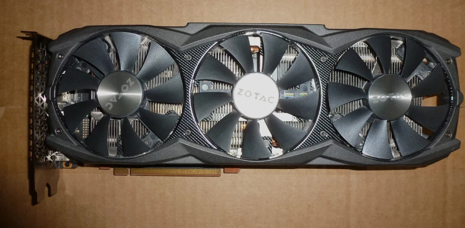 NVIDIA Corporation Titan XP 12GB GDDR5X PCIe 3.0 Graphics Card - Image 4 of 4