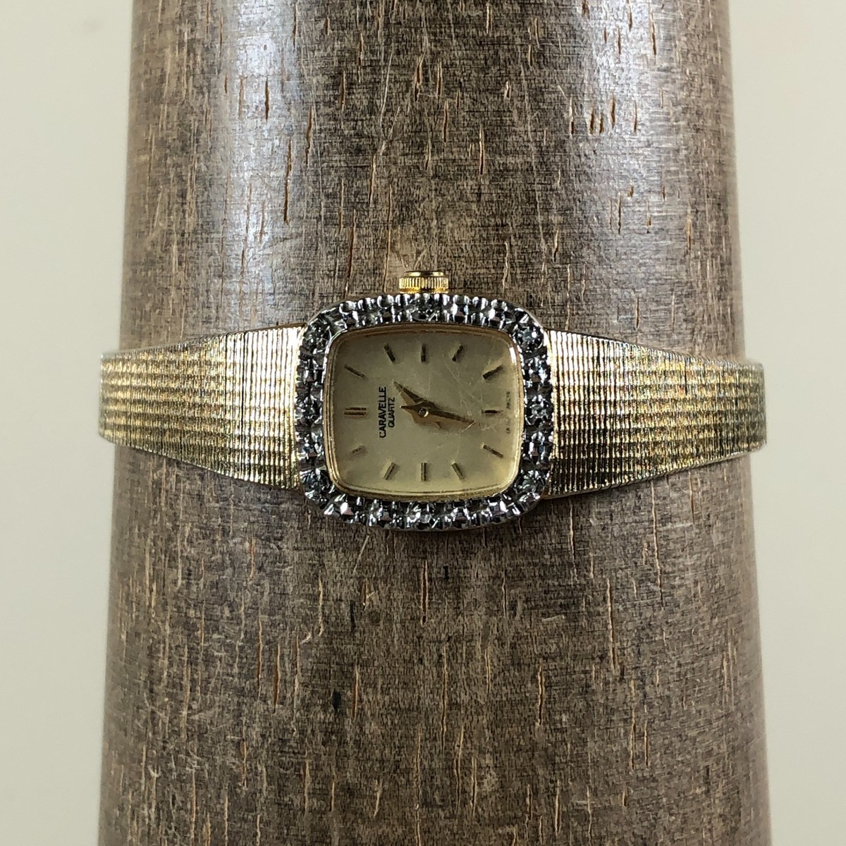 CARAVELLE by BULOVA ブローバ ダイヤベゼル クォーツ 腕時計 Caravelle by Bulova Women Dress Diamond Bezel Gold Tone Quartz