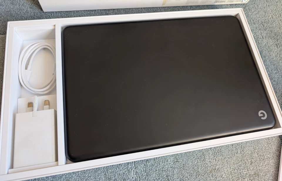 Google Pixelbook Go Intel M3 64GB SSD Laptop all accessories superb condition - Image 3 of 4