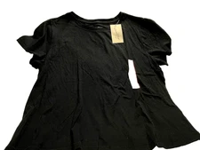 Lot 4466- Women's UNIVERSAL THREAD Black Top- Size XXL