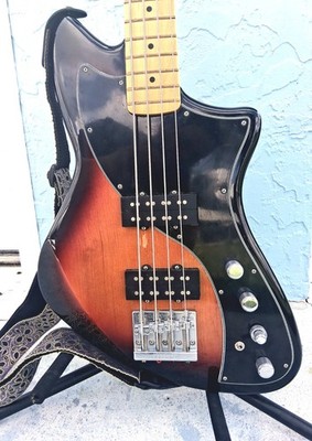Fender player plus Meteora active bass HH 4str