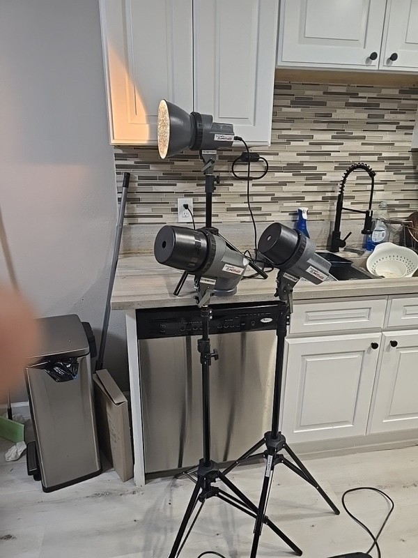 Interfit EX150 Home Studio Flash Kit – 3 Flash Heads, 3 Light Stands, Carry Bag