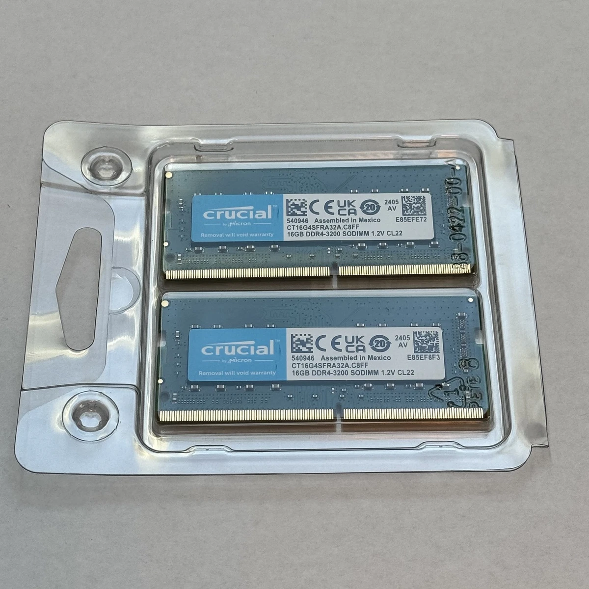 メモリー DDR-4-3200 PC4-25600 (DDR4-3200) Bus Speed DDR4 SDRAM Memory (RAM) 2 Modules