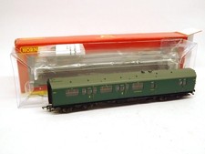Hornby R4884 SR Bulleid Suburban Brake 3rd Coach 2845 (OO) Boxed