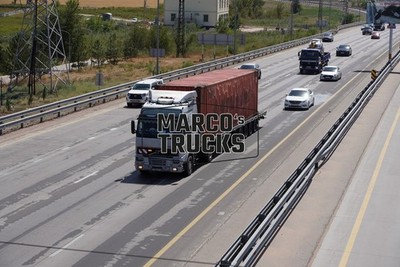 LKW Foto Volvo FH12 Container-Sattelauflieger Kasachstan silver Global #w8wy