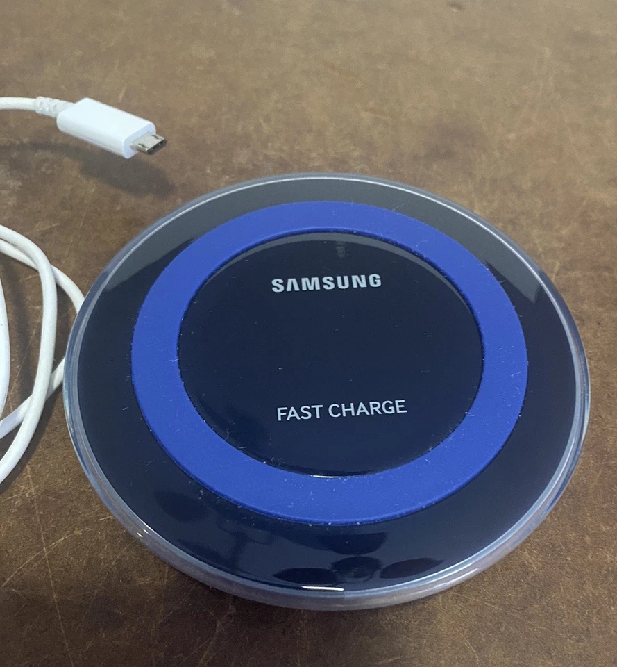 Samsung Qi Wireless Fast Charger Charging Pad - Blue - Image 2 of 4