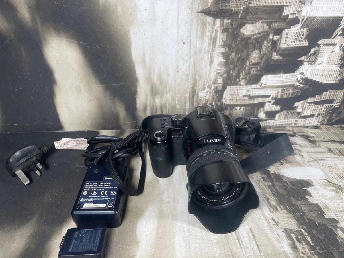 中古 LUMIX DMC-FZ30 黒バッテリ3個有り。