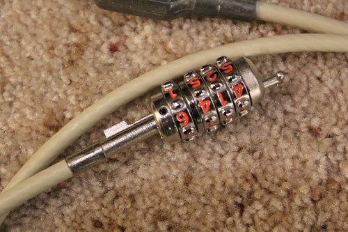 BACK TO SCHOOL LAPTOP COMBINATION CABLE LOCK NEVER USED -- TARGUS - Zdjęcie 3 z 3