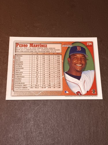 1998 Bowman Chrome Pedro Martinez International Refractor, Card #234 - Picture 3 of 3