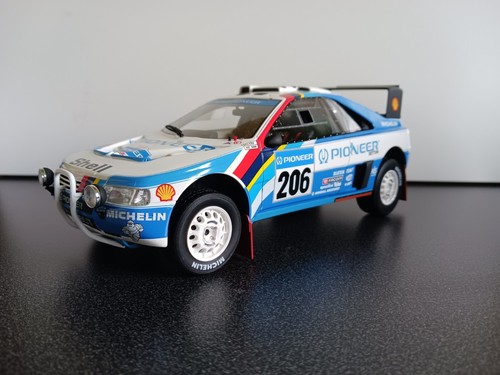 Voiture miniature Peugeot 405 turbo 16 rallye Paris Dakar 1989 1:18 Ickx Otto