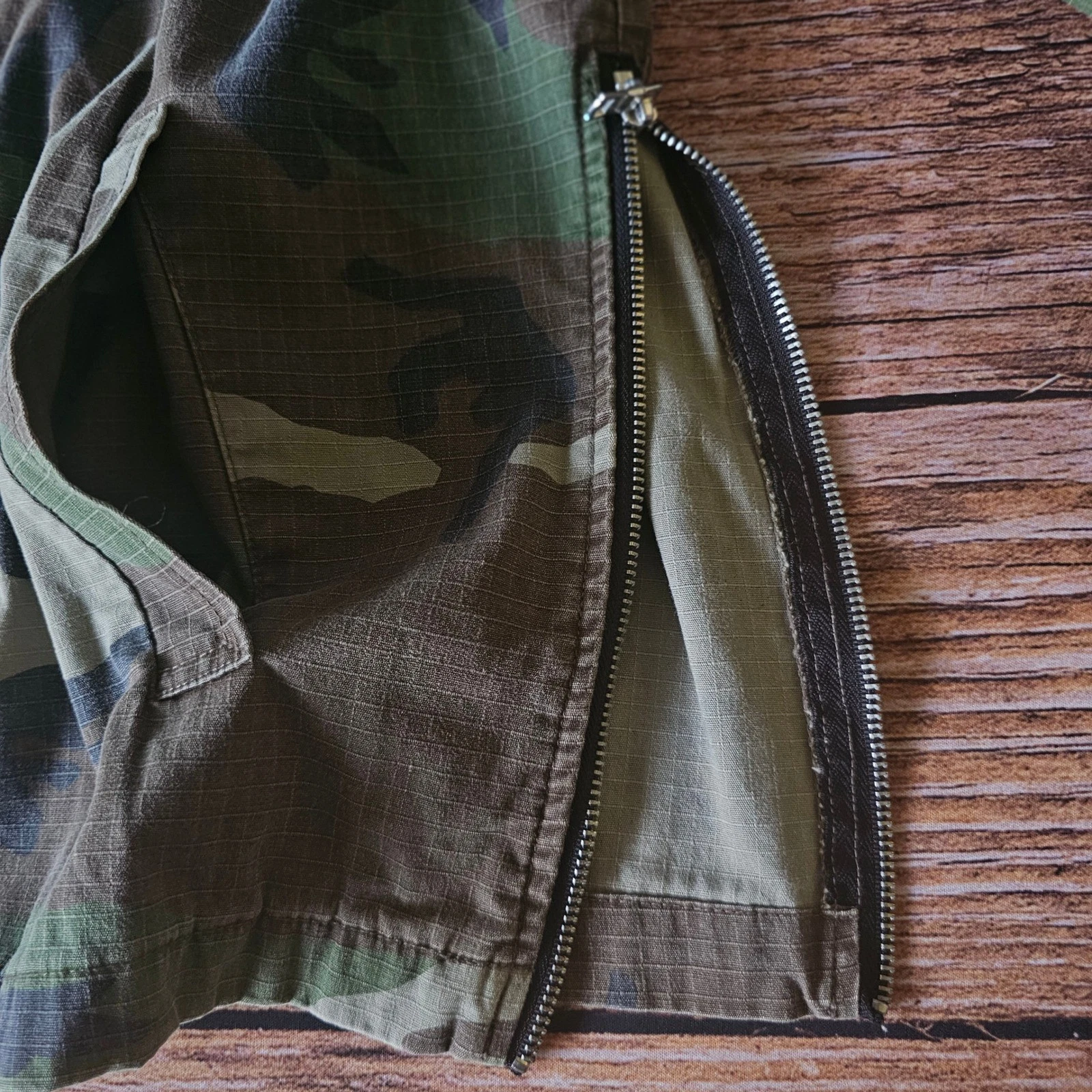 Forever 21 Men Woodland Camo Ripstop Anorak Pullover Jacket US Large - product detail image 6