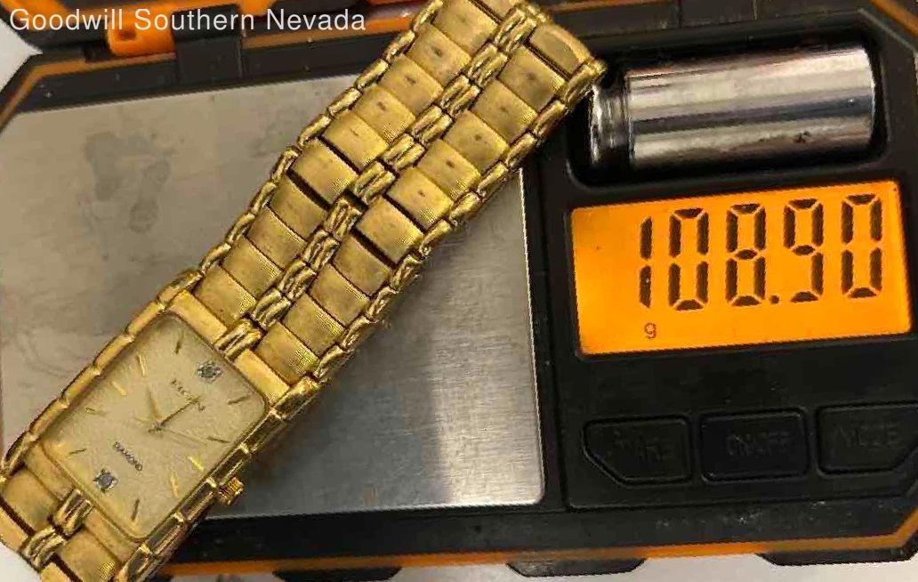 Women's Elgin Rectangular Wristwatch - image 10