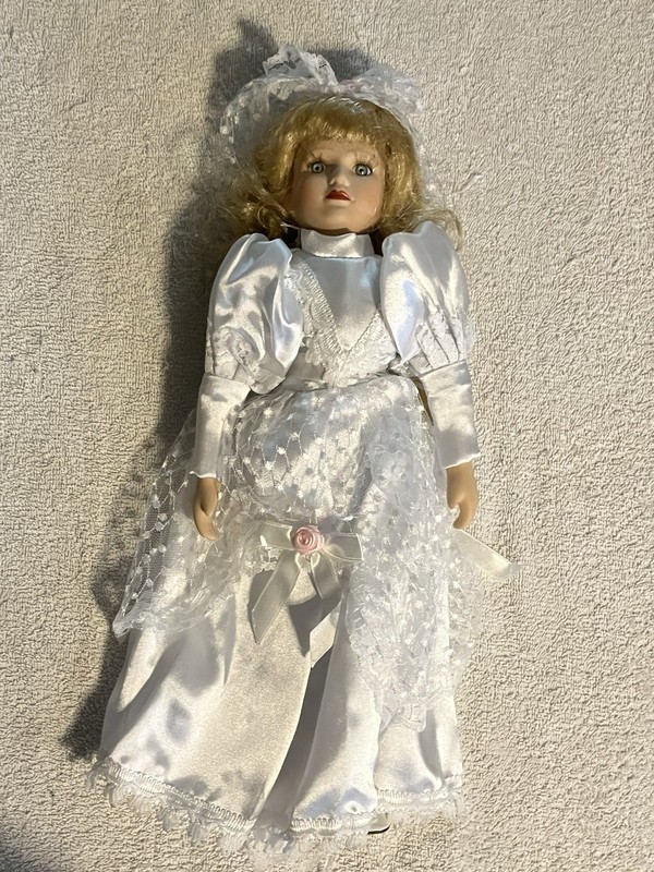 Haunted Paranormal 16" Beautiful Bride Doll -Ramona / Mona -positive loving 30's