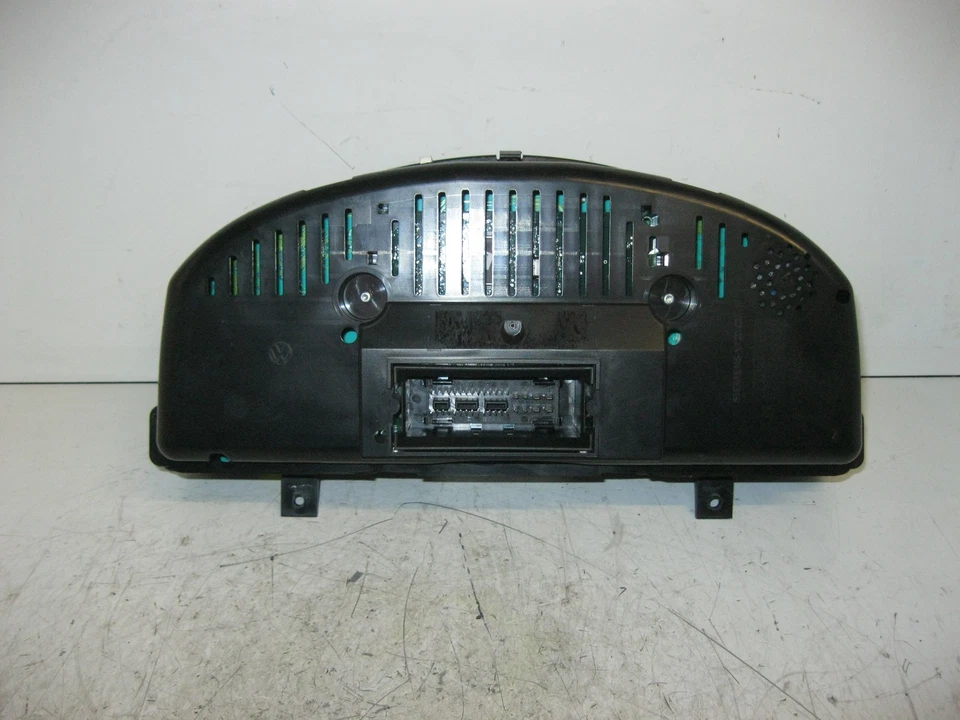 VW Passat Variant 1.9 TDI 3C/3CC Armaturen 3C0920870Q - Bild 2 von 3