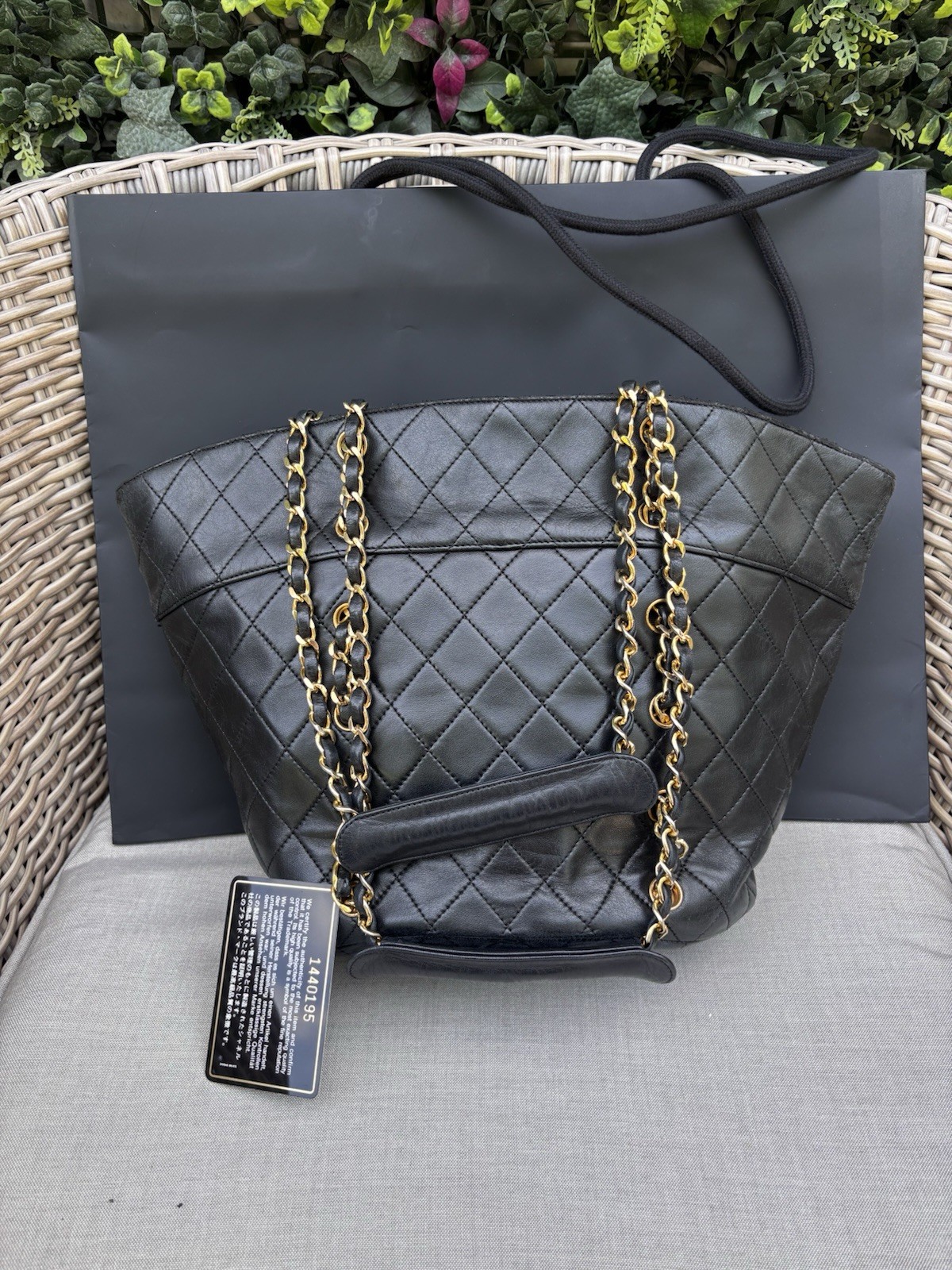 Authentic  RARE Chanel Black Lambskin Matelassé Quilted CC Basket bag image 3