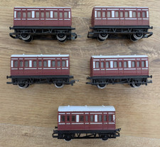 Hornby 00 R219 Caledonian Railway 4 Wheel Coaches x 5